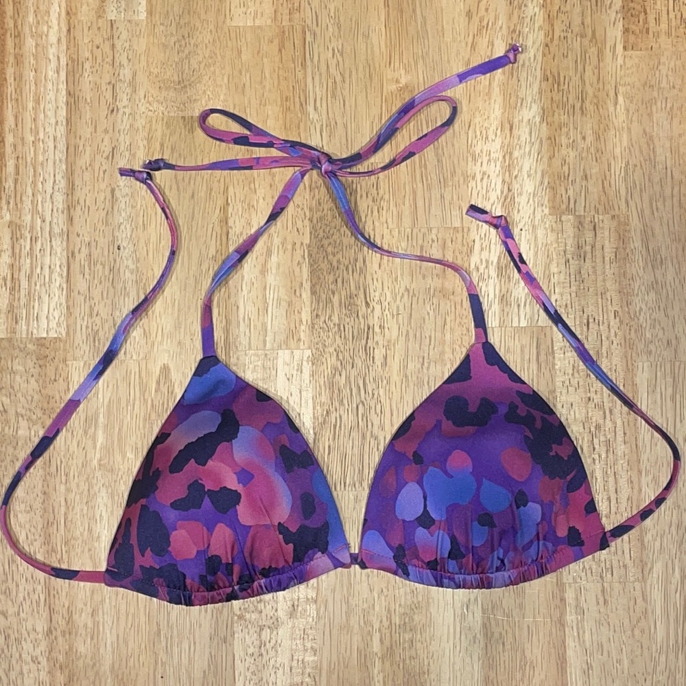 A. Che molded triangle bikini top